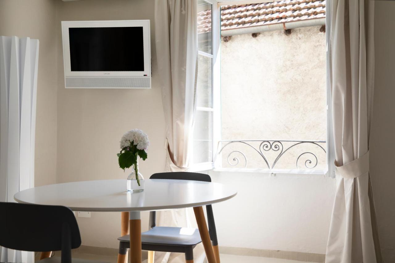 Charming Moment Di Villa Porta - Borgo Antico Луино Екстериор снимка